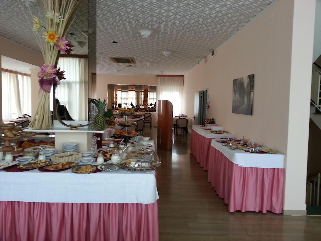 Hotel Glenn Rimini Kültér fotó