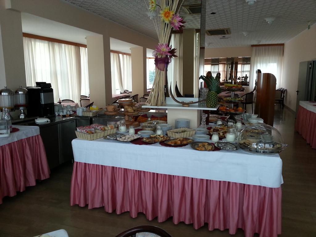 Hotel Glenn Rimini Kültér fotó