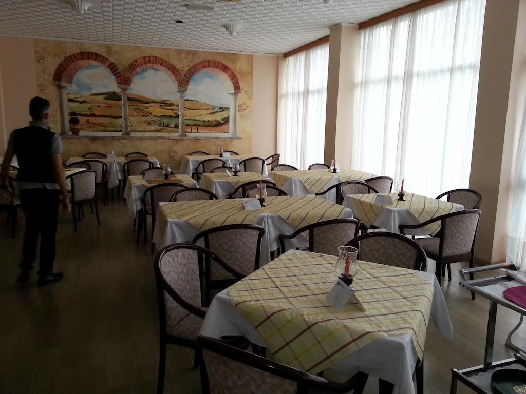 Hotel Glenn Rimini Kültér fotó