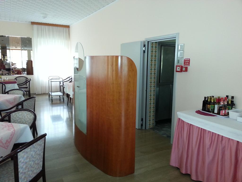 Hotel Glenn Rimini Kültér fotó