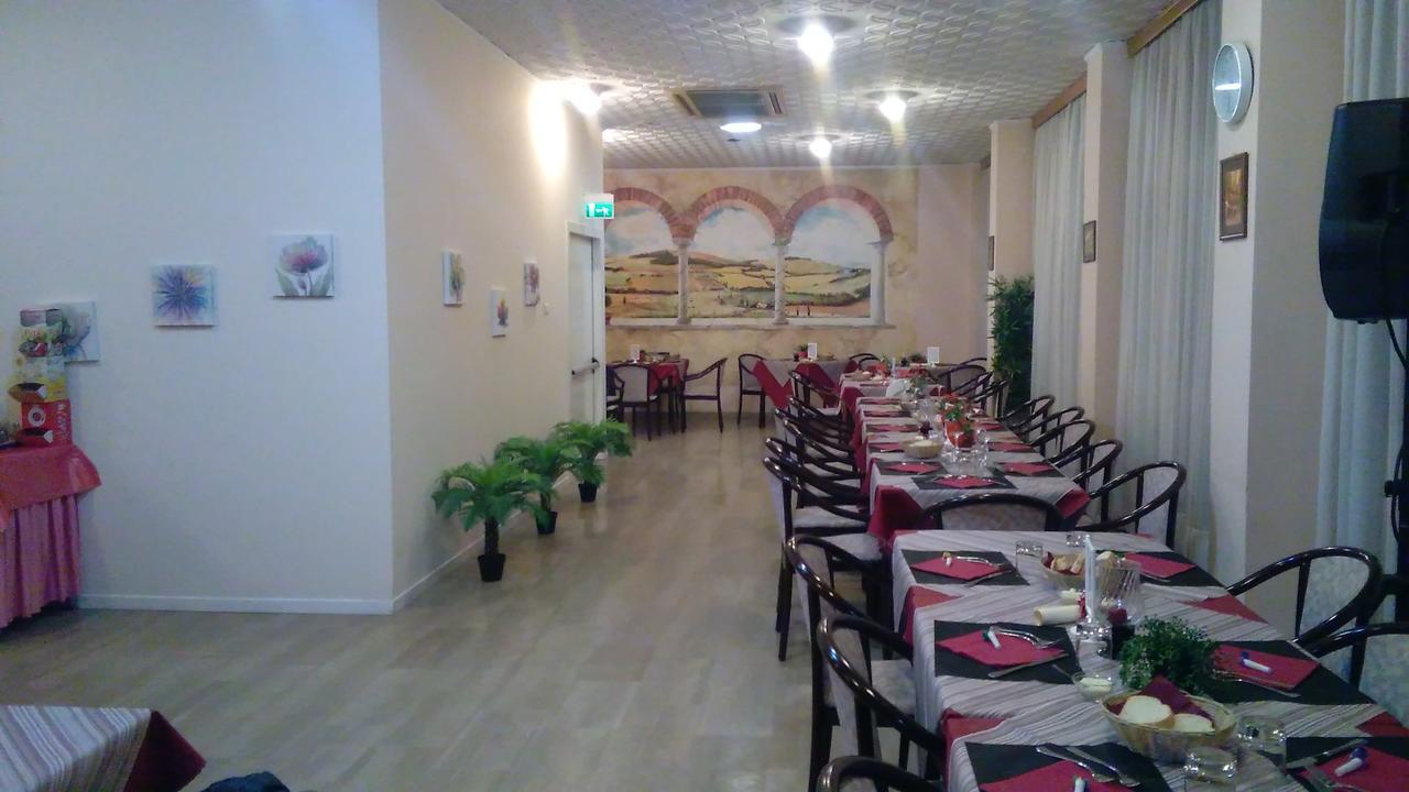 Hotel Glenn Rimini Kültér fotó